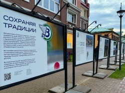 В Архангельске открылась фотовыставка, посвящённая столетию команды «Водник»!