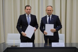 Правительство Архангельской области и Федерация хоккея с мячом России заключили соглашение о сотрудничестве